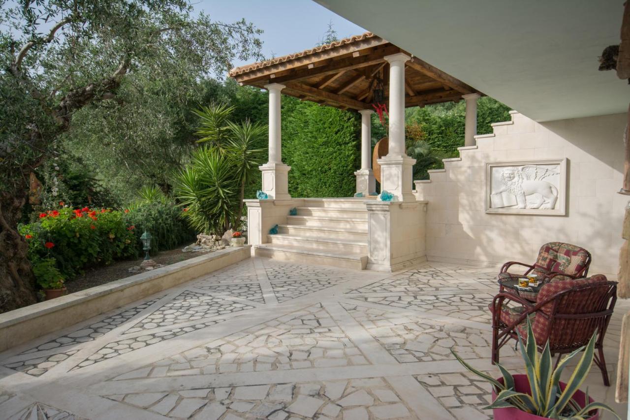 Tatiana Luxury Apartment With Private Pool By Gigi Star Zakynthos Town Exterior foto